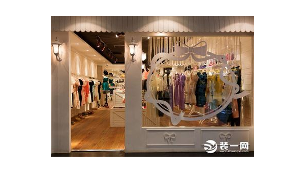 服装店装修效果图解析与设计灵感分享